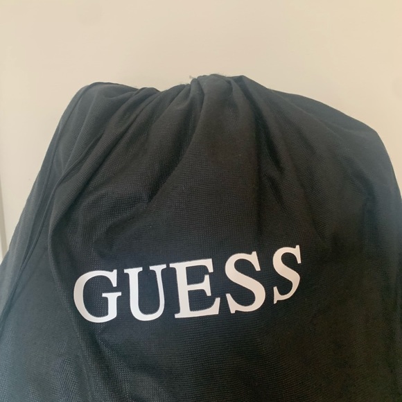 Guess bagpack - Picture 2 of 7